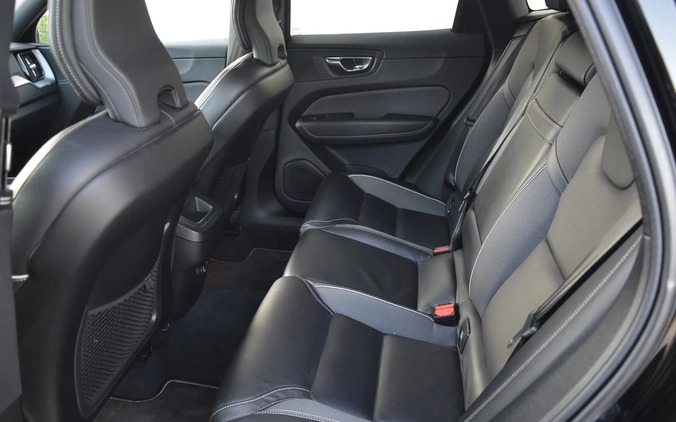 Volvo XC 60 cena 152900 przebieg: 133000, rok produkcji 2019 z Włocławek małe 379